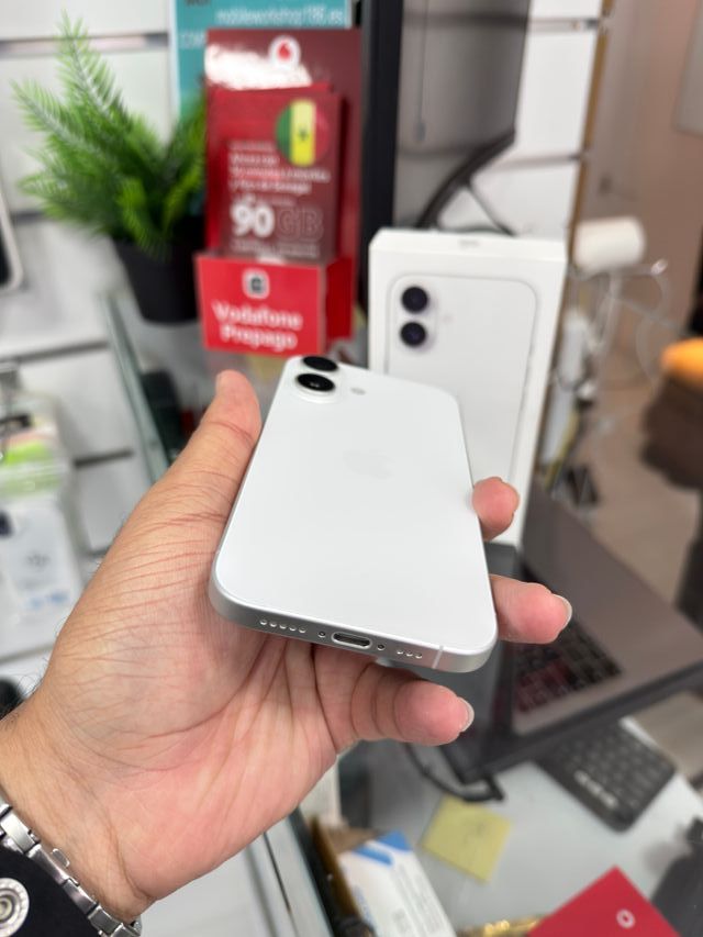 iPhone 16 128GB Bianco 99% Batteria