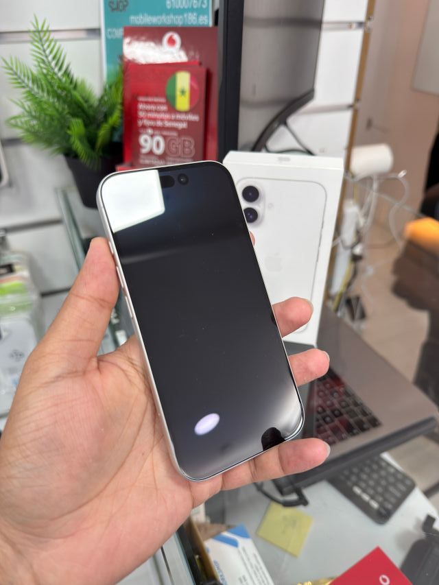 iPhone 16 128GB Bianco 99% Batteria