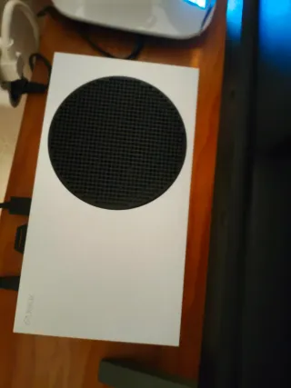 Xbox Series S Bianca, controller, cuffie, scheda