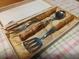 Set posate bambù e metallo vintage