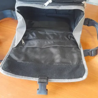 Borsa tracolla FLAB Reporter grigia, con scomparti