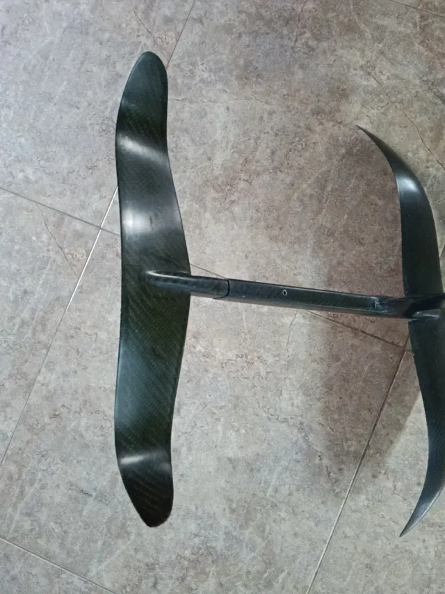 Tabla Kitefoil Temavento+foil spots