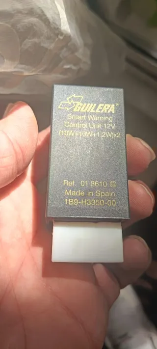 Relé Centralita Intermitentes luces Yamaha X-Max