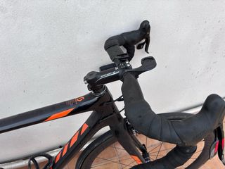 Bicicleta Scott Addict Negra/Naranja