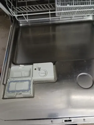 Lavavajillas AEG en perfectas condiciones