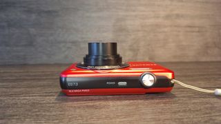 Cámara Digital Samsung ES73 Roja 12.2 MP