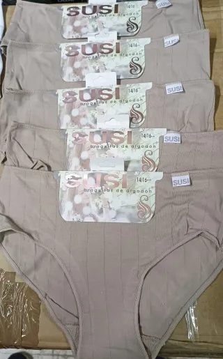 Bragas Susi Niña 4 bragas 5€