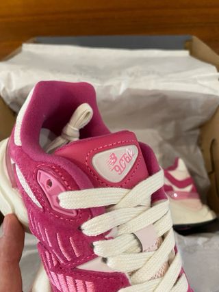 New Balance 9060 Rosa e Bianco