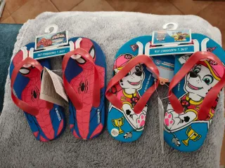Chanclas Spiderman y Paw Patrol T. 26/27