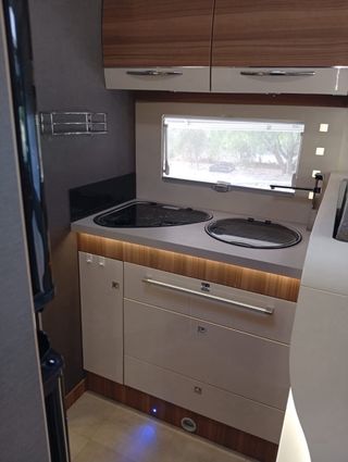 Autocaravana challenger. Perfilada 4 plazas