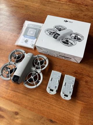 Dron DJI Neo