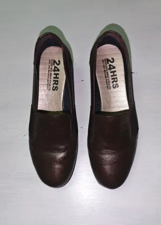 Zapatos de piel 24HRS cuña sin cordones