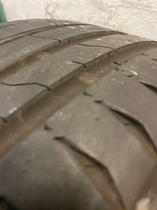 Neumático 225/40/18 92Y