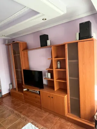 Mueble de comedor madera y cristal