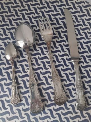 Cubertería plata 12 personas