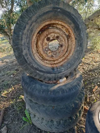Ruedas grandes ideales para un carro