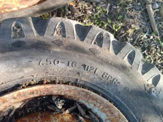 Ruedas grandes ideales para un carro