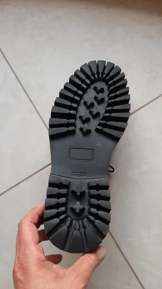 Scarpe allacciate da uomo numero 40 perfette