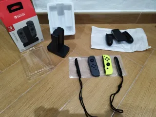 Lote Nintendo Switch Joy-Con y Accesorios