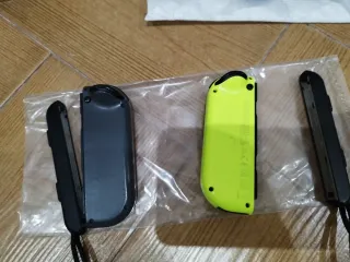 Lote Nintendo Switch Joy-Con y Accesorios