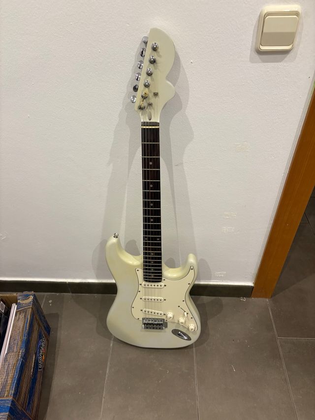 Guitarra Eléctrica Stratocaster Blanca