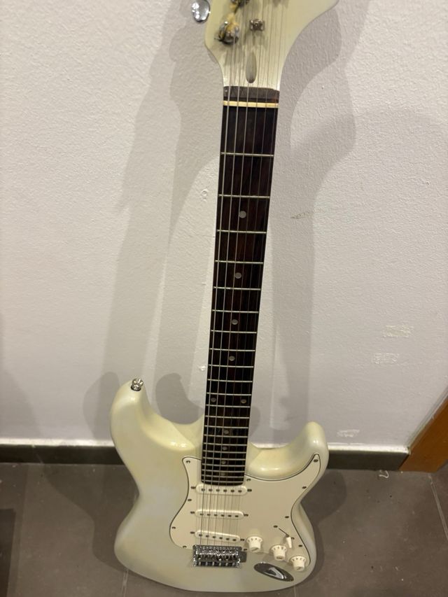 Guitarra Eléctrica Stratocaster Blanca