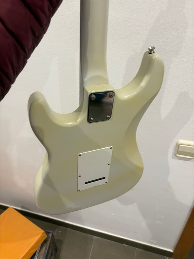 Guitarra Eléctrica Stratocaster Blanca