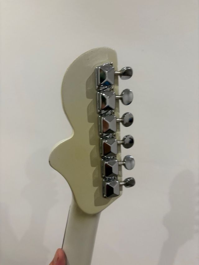 Guitarra Eléctrica Stratocaster Blanca