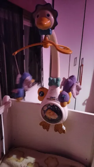 Juguete de cuna