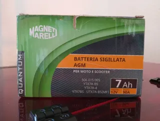 Batería Magneti Marelli YTX7A-BS AGM