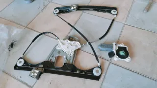 Elevalunas Delantero Derecho W203