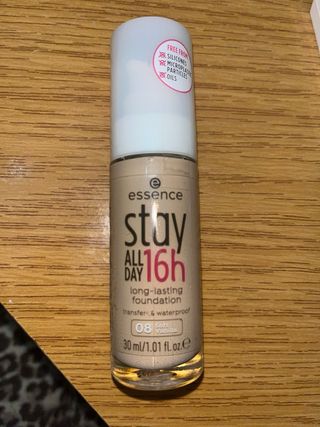 Base maquillaje Essence Stay All Day