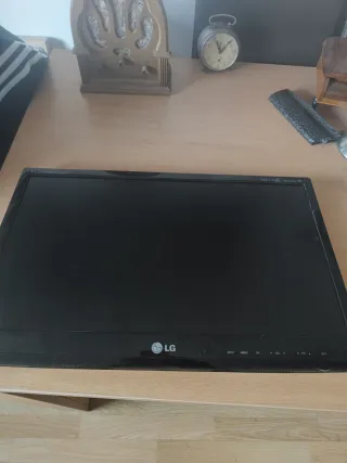 Monitor LG 22 LED Full HD Negro