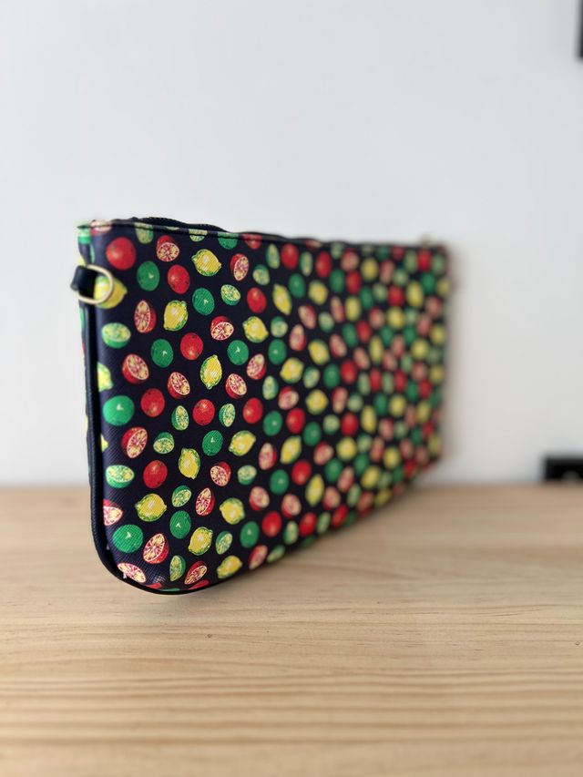 Bolso mini Dolores Promesas estampado frutas