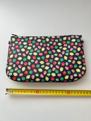 Bolso mini Dolores Promesas estampado frutas