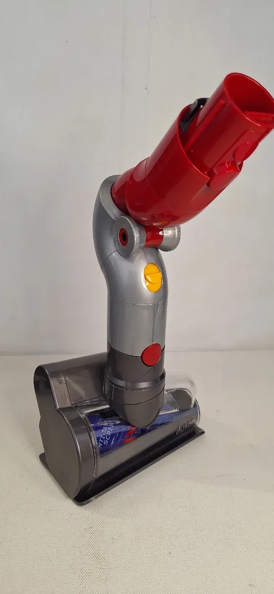 Adaptador y cepillo Dyson