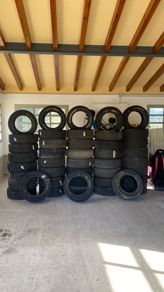 Neumáticos Rally Tierra Pirelli y MRF 15