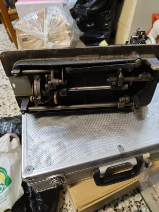 Máquina de coser vintage Hexagon