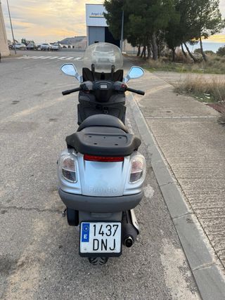 Piaggio X9 125 Plata