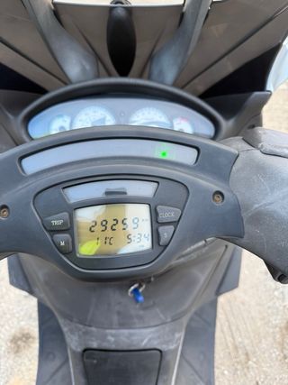 Piaggio X9 125 Plata