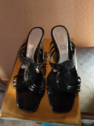 Zapatos de fiesta negros