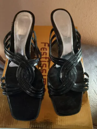 Zapatos de fiesta negros