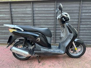 Honda PS125i