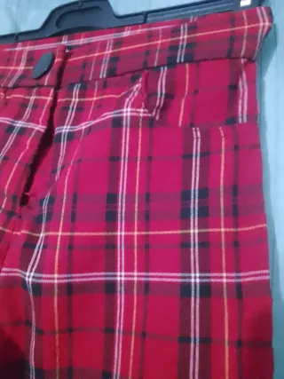 Pantalones de cuadros rojos mujer