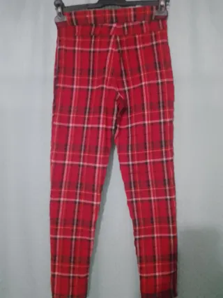 Pantalones de cuadros rojos mujer