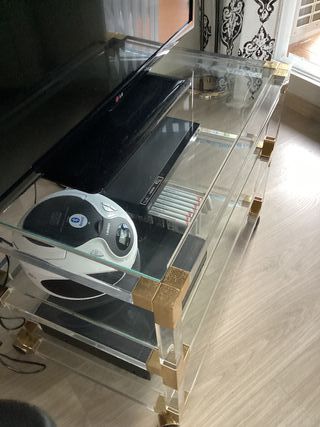 Mesa auxiliar carro TV