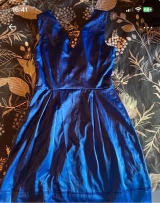 Vestido fiesta corto azul real.poco uso