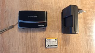 Cámara Digital Fujifilm FinePix Z70 12MP