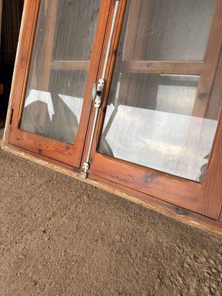 Ventana de madera cristalera