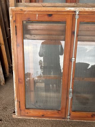 Ventana de madera cristalera